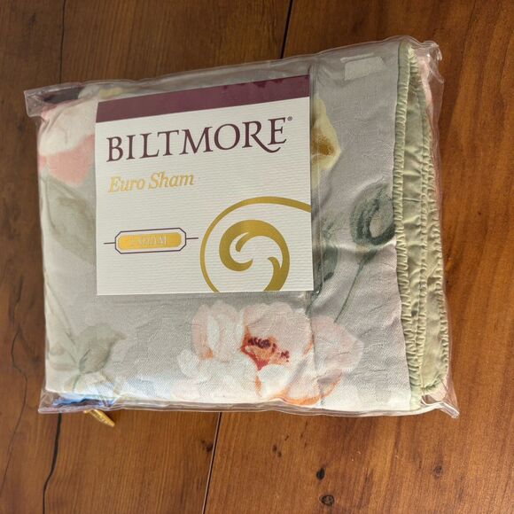 NEW Biltmore 1 Euro Sham Magnolia Floral 26x26x2 in Flange w/ Zipper Closure - Picture 3 of 5